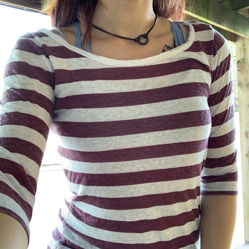 Aeropostale white purple striped 3/4th sleeve form fitting  tee shirt